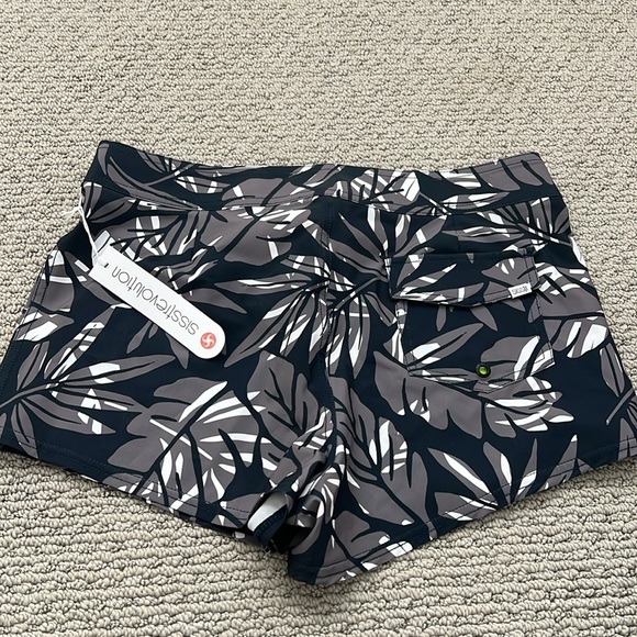 SISSTR NWT Board shorts - Picture 5 of 5